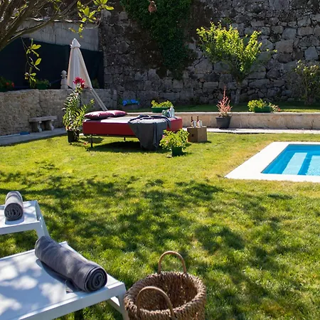 In With Private Pool & Mountain Views Padrón